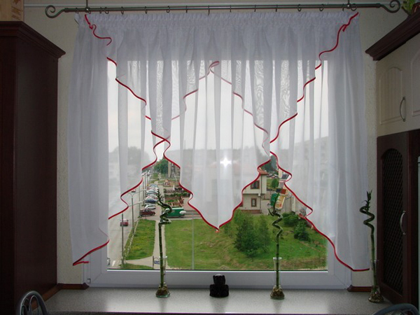 шторы на кухонное окно фото
